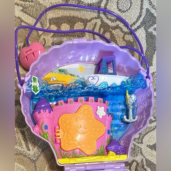 Polly Pocket Tiny Power Seashell Purse. - Picture 2 of 16